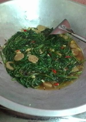 Foto resep Kangkung Bakso