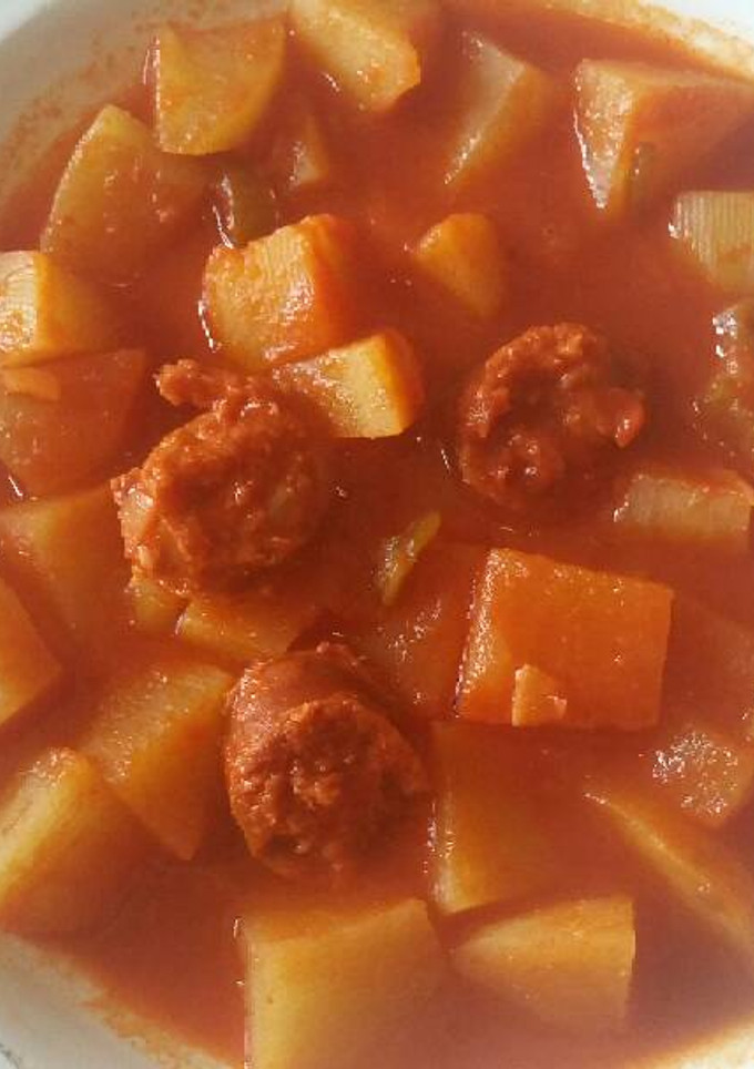 Una foto de Papas guisadas con chorizo picante🐷