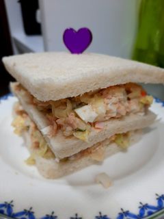 Una foto de Sándwich de atún
