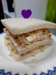 Una foto de Sándwich de atún