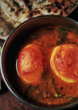 ডিম কষা (Dim kosha recipe in Bengali) রেসিপির প্রধান ছবি
