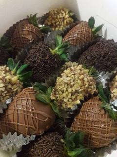 A picture of Chocolate covered strawberries.