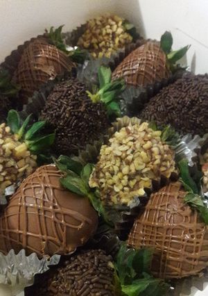 A picture of Chocolate covered strawberries.