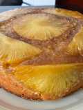 Queque de piña volteada