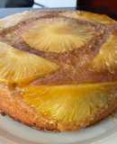 Queque de piña volteada