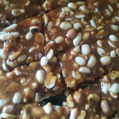 A picture of Peanut chikki.
