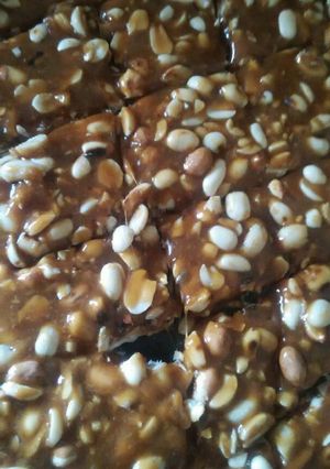 A picture of Peanut chikki.