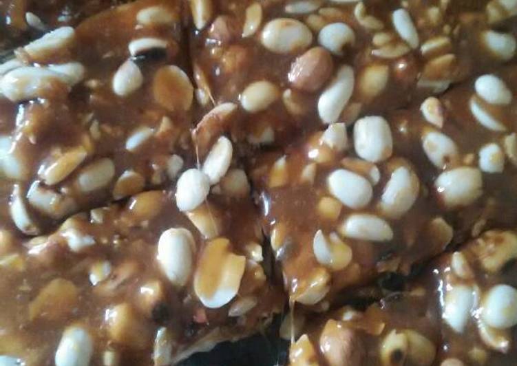 Peanut chikki