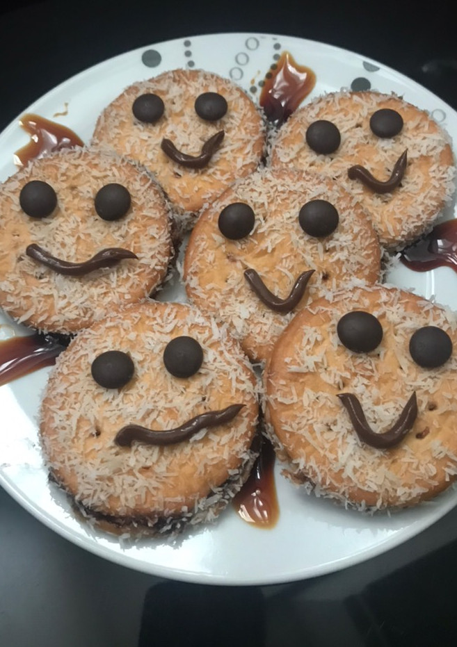 Una foto de Galletas 🍪 Emoticonas 😄😀