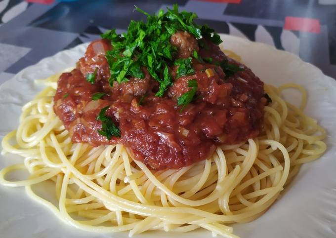 Espaguetis Con Albóndigas En Salsa De Tomate Receta De Iryna Burlutskaya Cookpad 6937