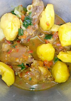 A picture of Chicken n Potatoes pepper soup.