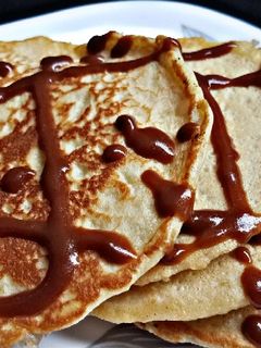 Fluffy and soufflé pancakes ainihin hoton girkin
