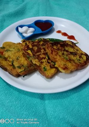 A picture of Besan Toast.