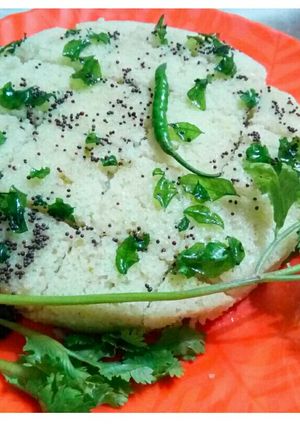A picture of Suji Dhokla.