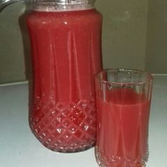 A picture of Water melon drink.