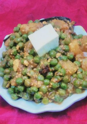 पनीर आलू मटर की भुर्जी (Paneer aloo matar ki bhurji recipe in Hindi) रेसिपी मुख्य फोटो