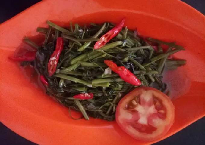 Bagaimana Menyiapkan Cah Kangkung Garlic Pedas, Bikin Ngiler