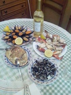 Una foto de Pequeña mariscada para aperitivo navideño