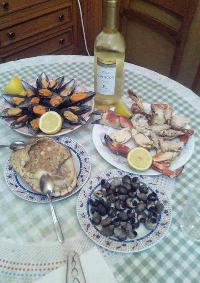 Una foto de Pequeña mariscada para aperitivo navideño