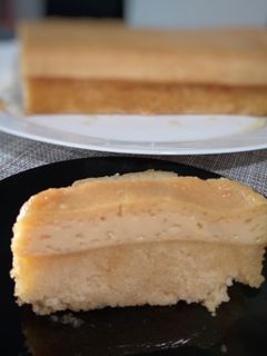 Una foto de Tarta con flan dulce (Torta con Quesillo)