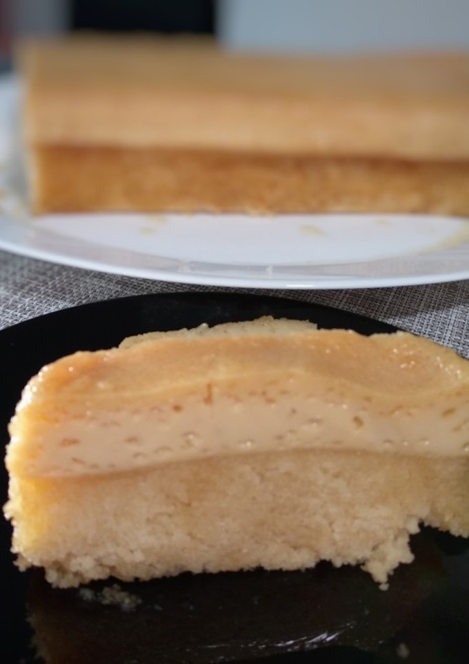 Una foto de Tarta con flan dulce (Torta con Quesillo)