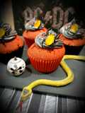 Cupcakes red velvet, cœur chocolat blanc, glaçage au beurre