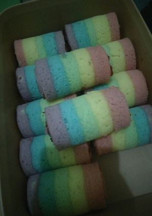 Foto resep Mini Roll Rainbow #bikinramadanberkesan 02