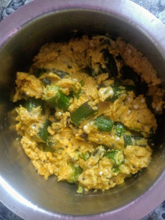 வெண்டைக்காய் மசாலா ஃப்ரை ஹோட்டல் ஸ்டைல். (Vendaikkaai masala fry recipe in tamil) செய்முறை முக்கிய புகைப்படம்