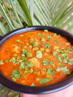 छोलिया आलू करी(choliya aloo curry recipe in hindi) रेसिपी मुख्य फोटो