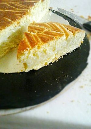 A picture of Gateau basque.