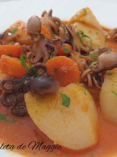 Una foto de Guiso de pulpitos con patatas