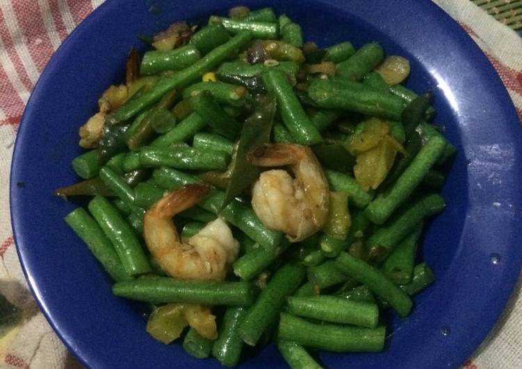 Cara Gampang Menyiapkan Tumis buncis udang cabe hijau, Sempurna