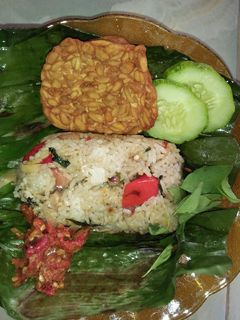 Foto resep Nasi bakar cumi asin