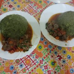 Mokimo and beef stew A picture of Mokimo and beef stew.