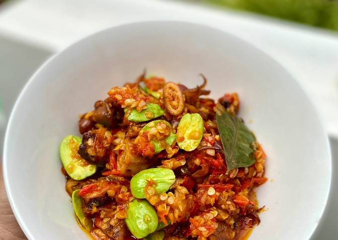 Cara membuat Sambal Cumi Asin Pete Cara membuat Sambal Cumi Asin Pete