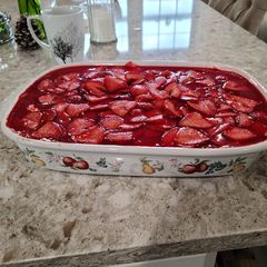 A picture of Strawberry Pretzel Salad.