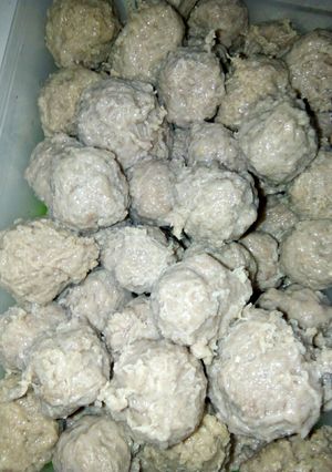 Foto resep HOMEMADE BAKSO KENYAL (tanpa pengenyal)