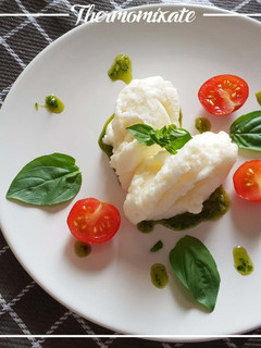 Una foto de Helado de mozzarella y pesto de albahaca con Thermomix
