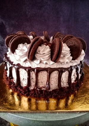 ચોકલેટ ઓરિયો કેક (Chocolate Oreo Cake Recipe In Gujarati) રેસીપી મુખ્ય ફોટો