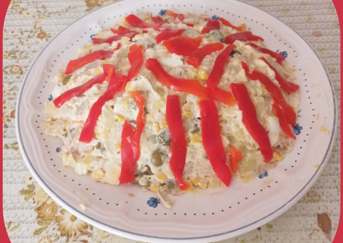 Ensaladilla rusa con encurtidos
