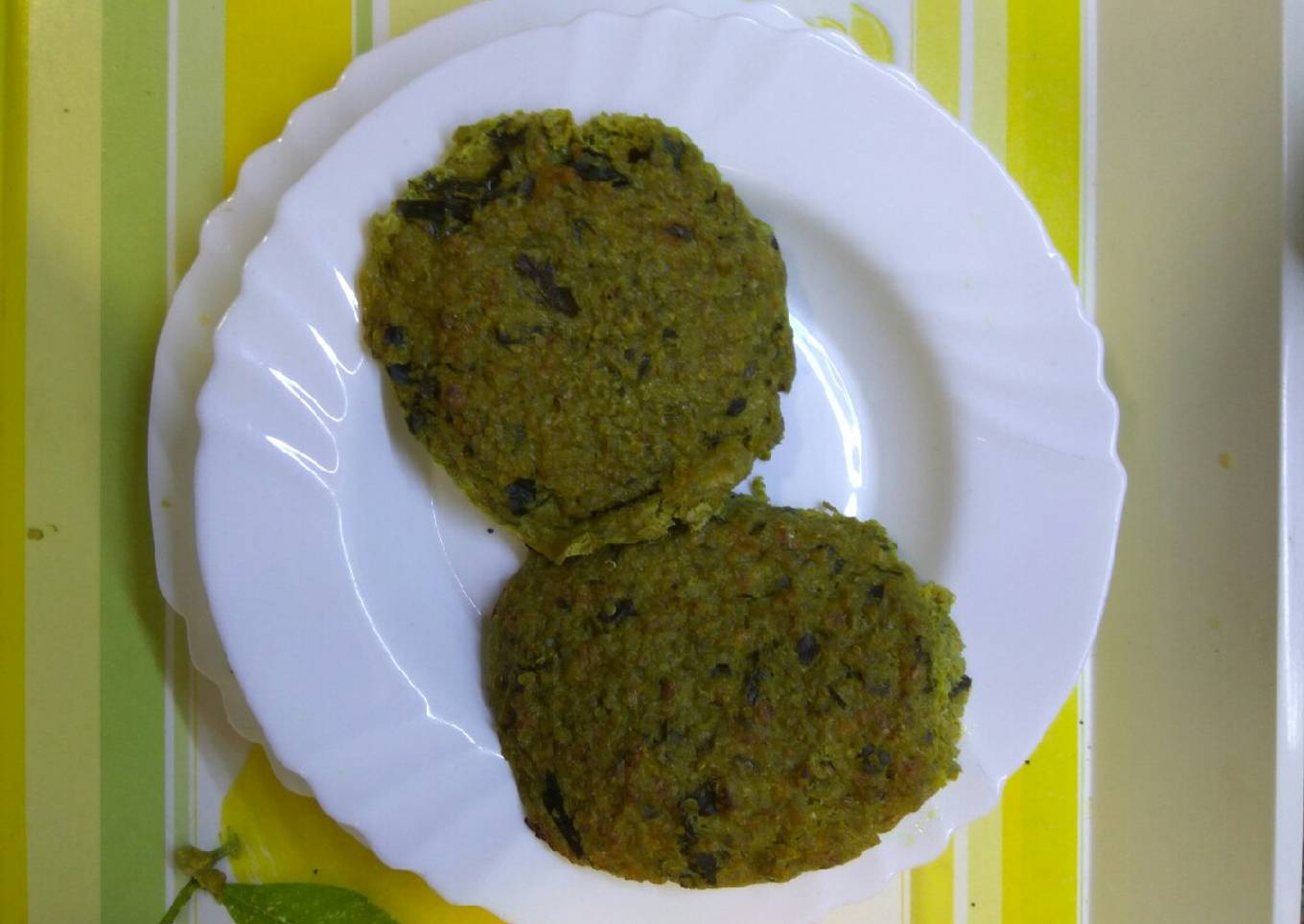 Hamburguesa de quinoa con berenjena y queso en thermomix