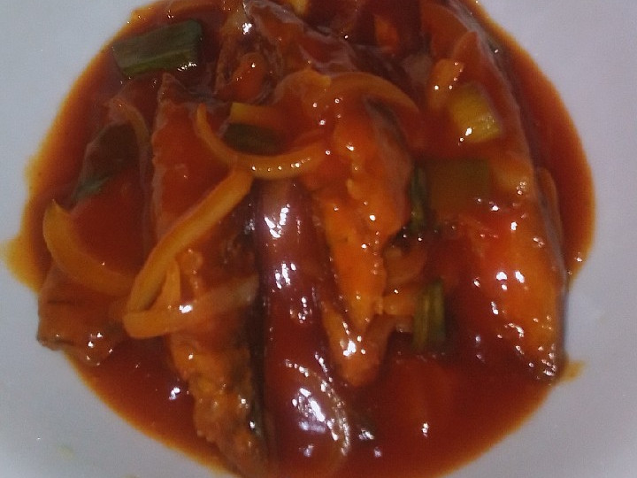 Bagaimana Menyiapkan Tongkol Asam Manis Pedas Anti Gagal