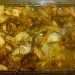 A picture of Boiled vegetables and grilled chicken.