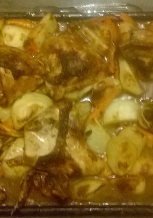 A picture of Boiled vegetables and grilled chicken.
