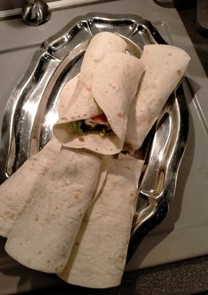 Une photo de Wraps au poulet pané et fromage