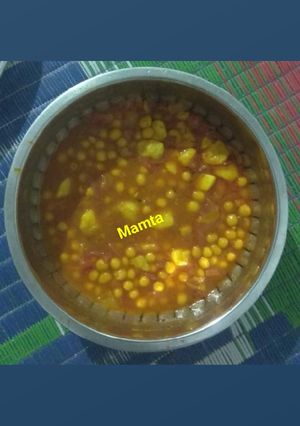 A picture of आलू मटर की सब्जी.