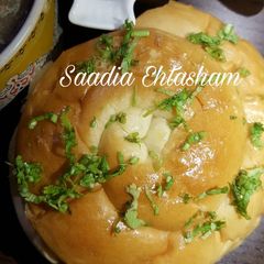 A picture of Garlic spiral buns. Side dish.