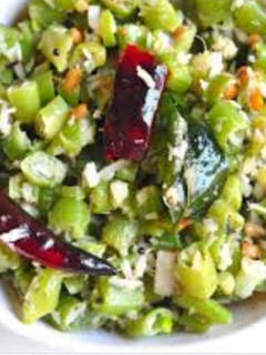 பீன்ஸ் பொரியல் (Beans poriyal recipe in tamil) செய்முறை முக்கிய புகைப்படம்