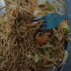 A picture of Noodles.