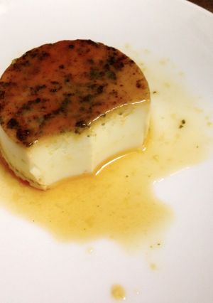 Hình của món Caramel flan matcha.